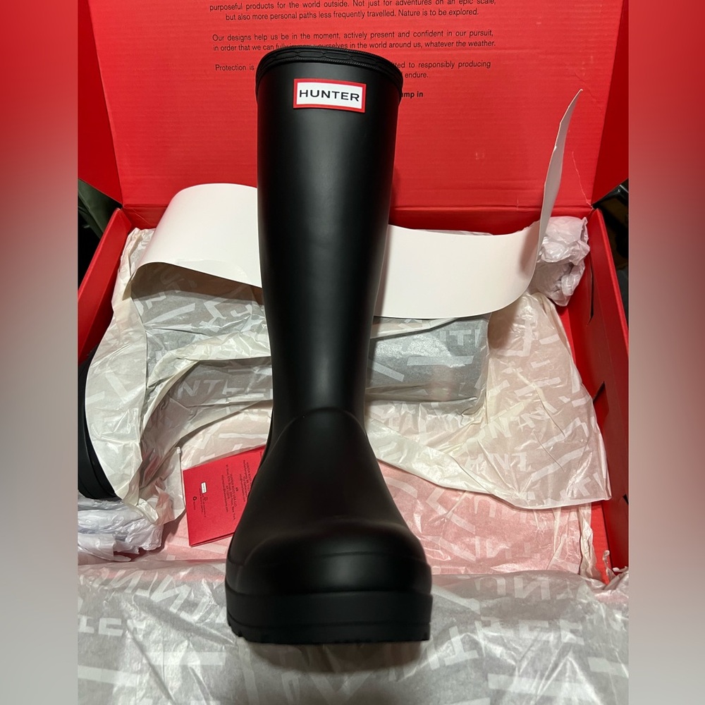 Hunter Women’s Play Tall Rain Boot-Size 7